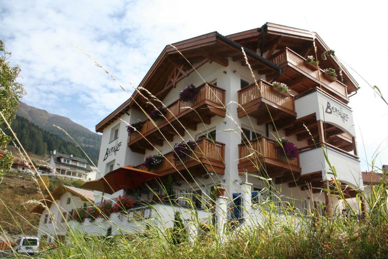 Hotel Berghof Nauders Exteriér fotografie